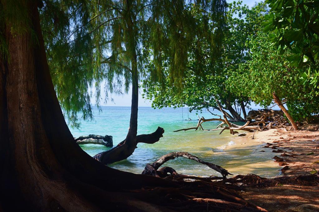 Paradise Lost Resort クラダン島 エクステリア 写真